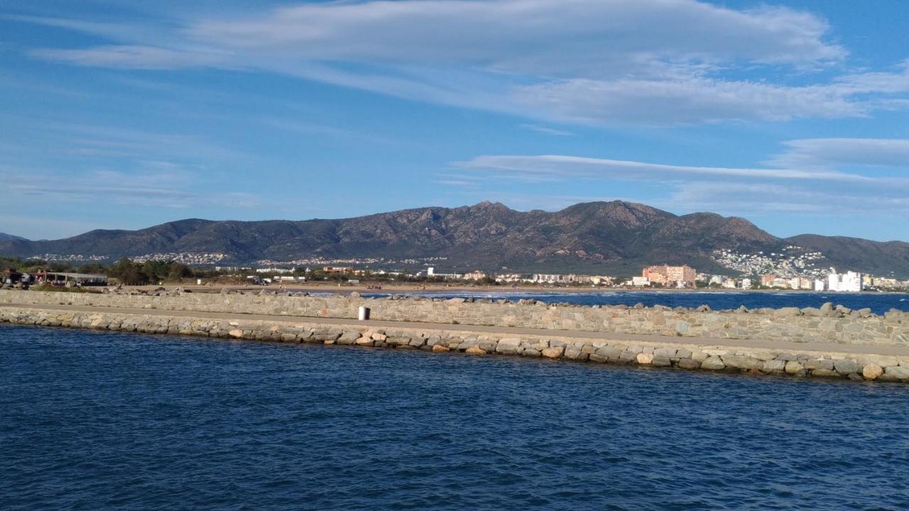 Brisa De Mar Appartement Empuriabrava Buitenkant foto